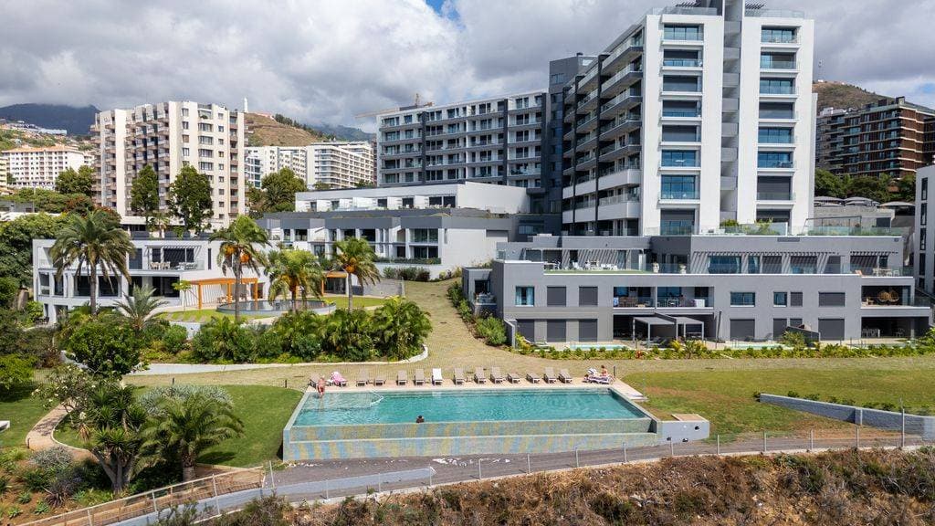 Acqua Sensation Suites by LovelyStay 66