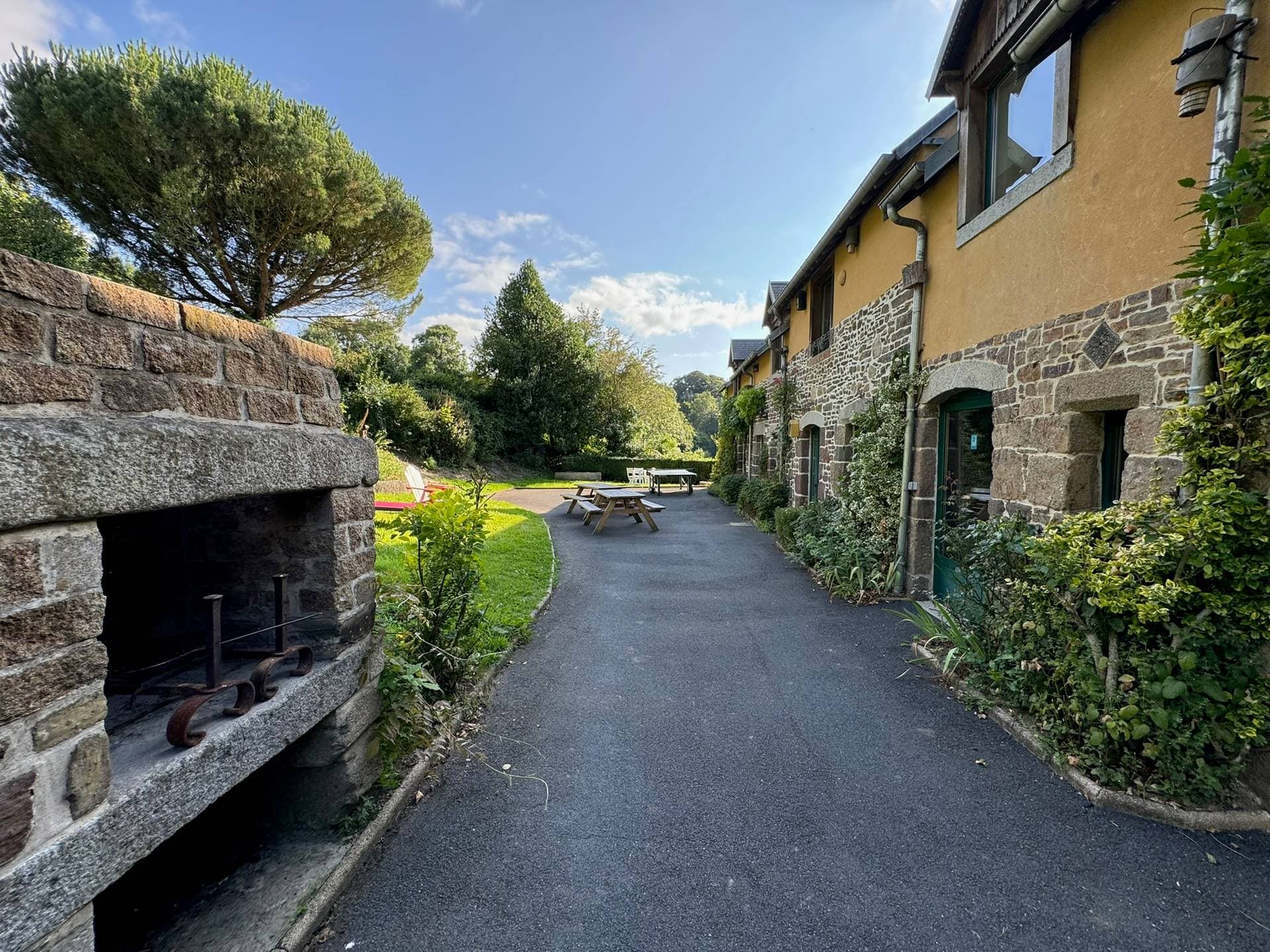 La Clef Decamp - Hambye'ance Nature 30 pers 2 Gîtes : bain nordique, billard 35