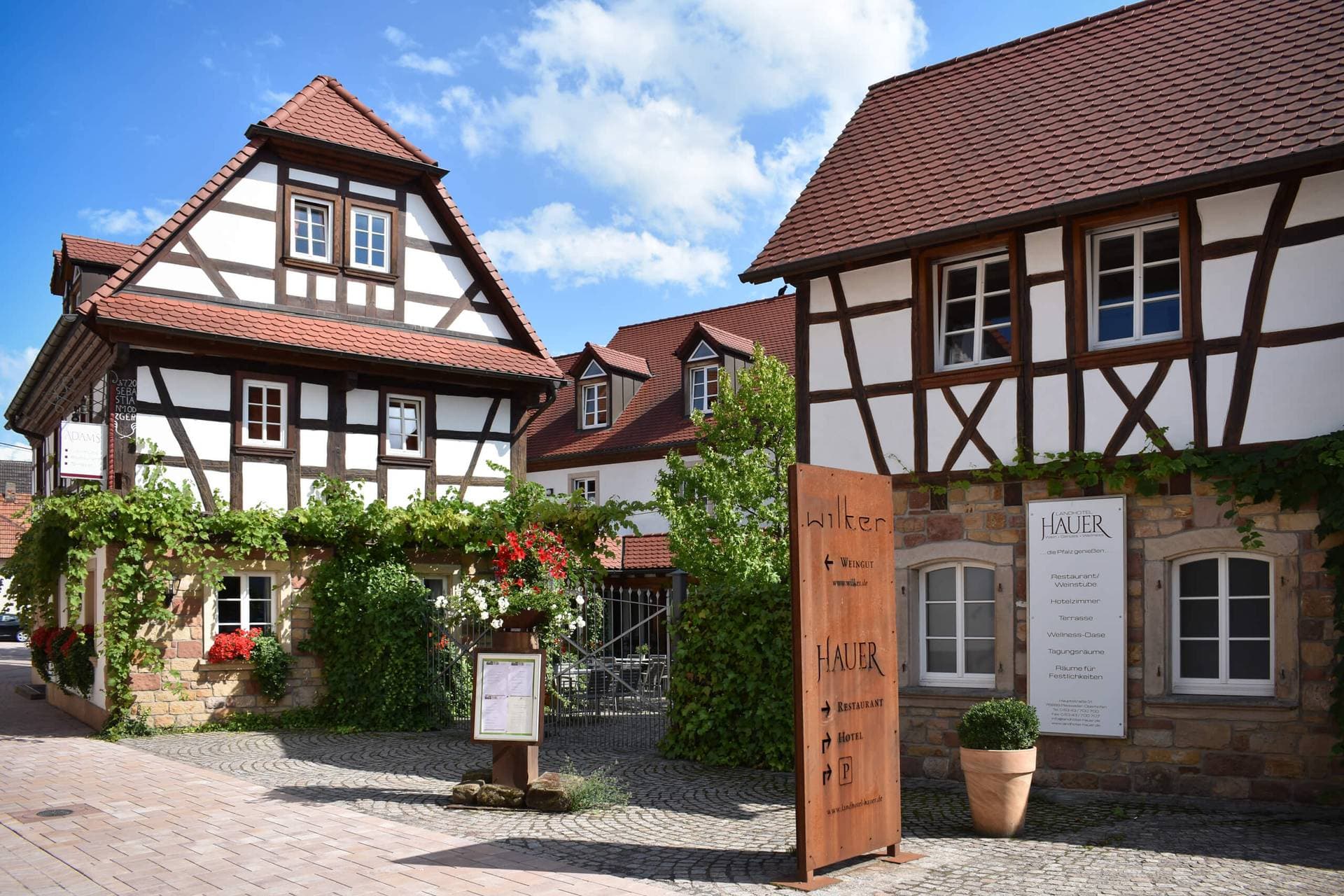 Landhotel Hauer 1