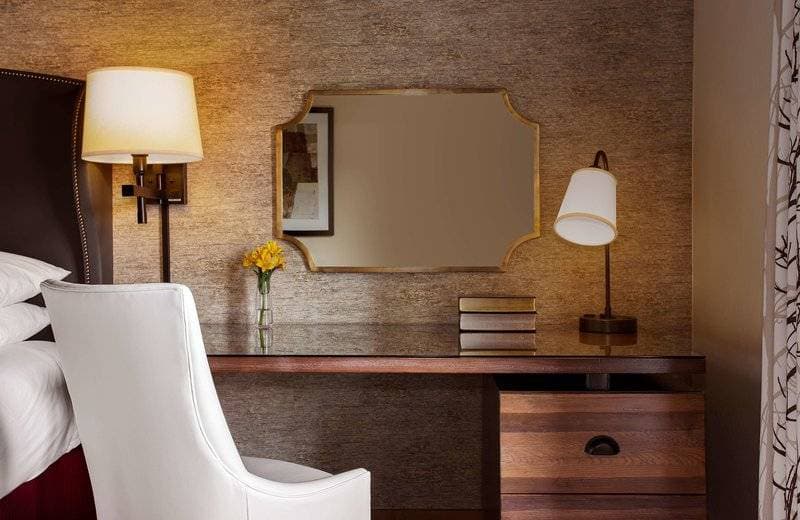 The Edgewater Hotel 10