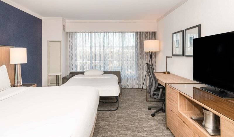 Hilton Columbus/Polaris 25