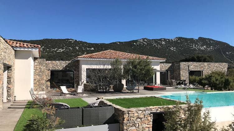 Le domaine du Cade 30
