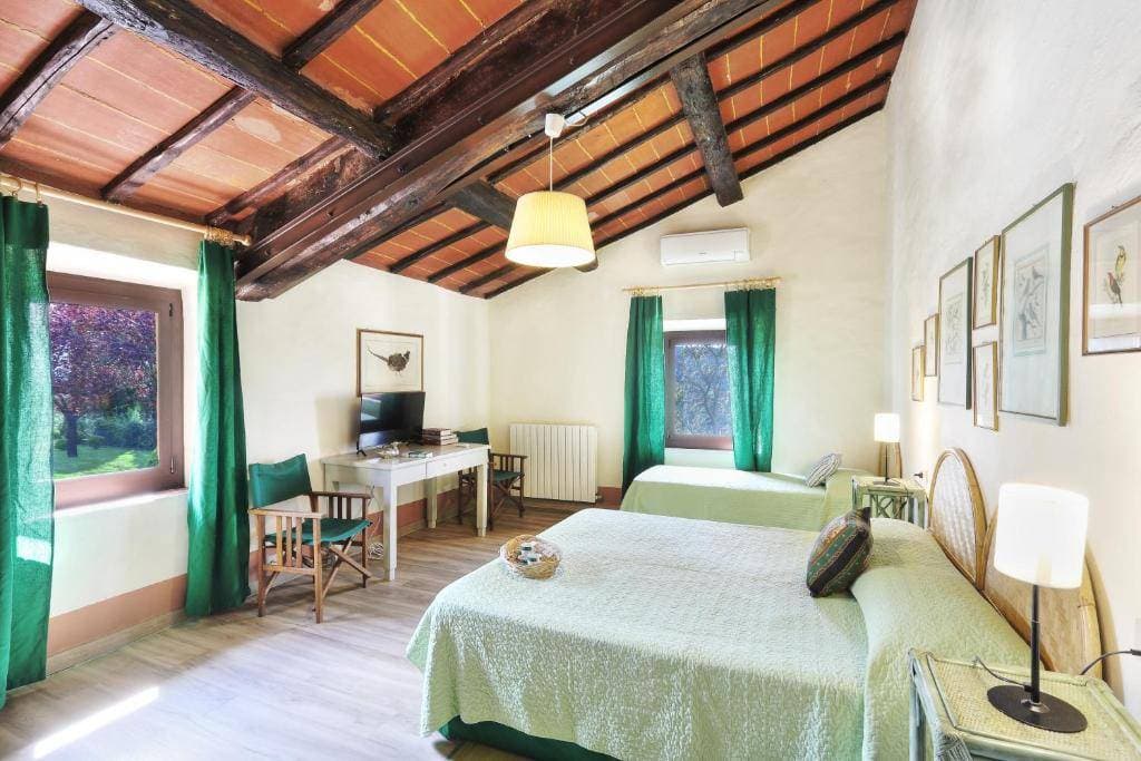 Villa e Fattoria di Radi 35