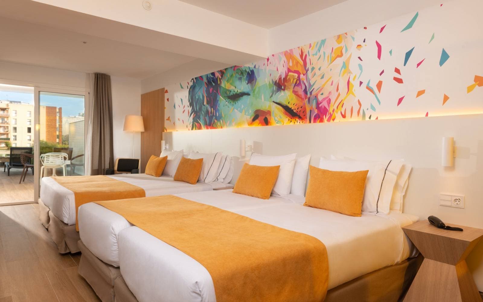 L'Azure Hotel 41