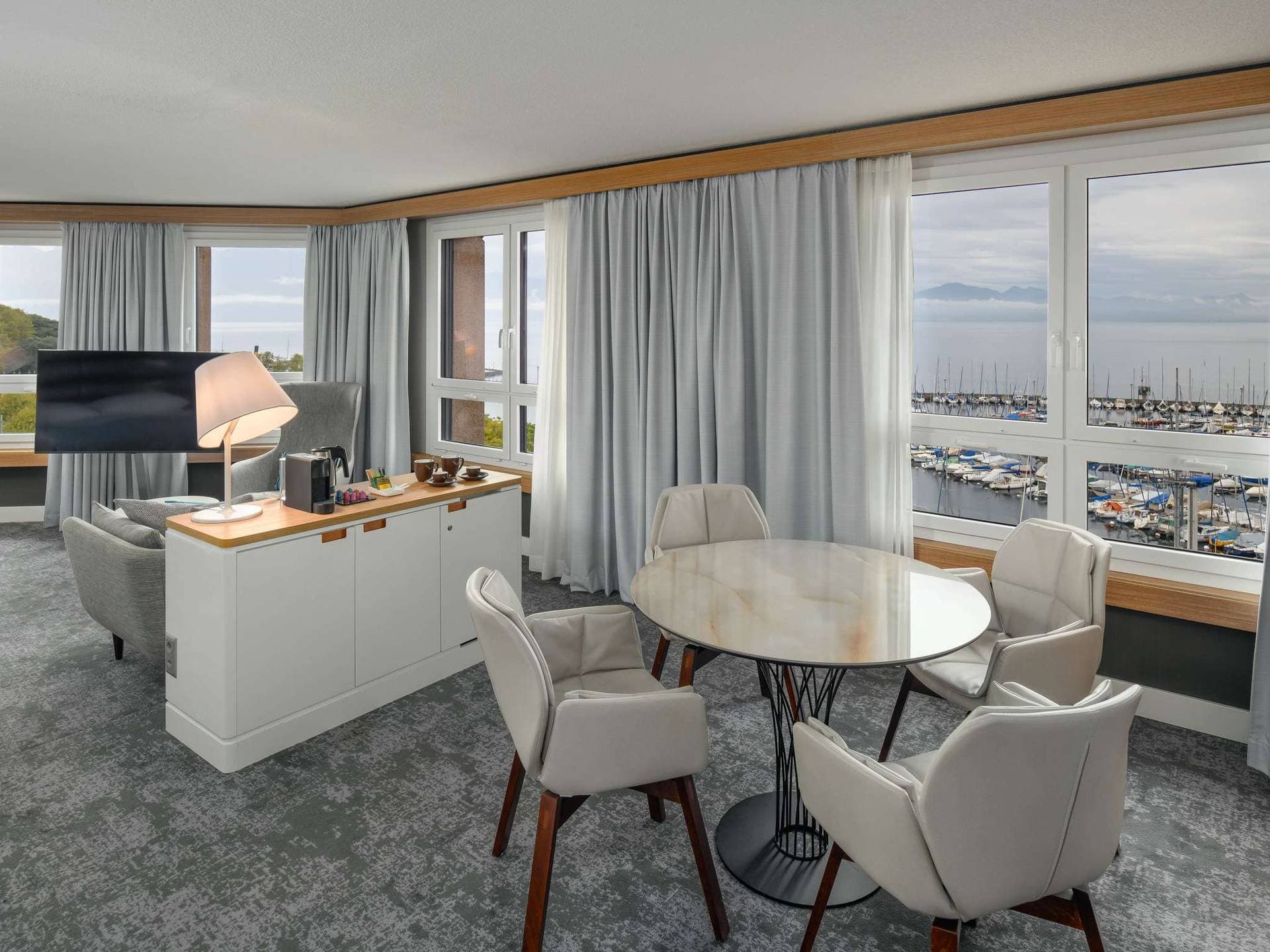 Mövenpick Hotel Lausanne 8