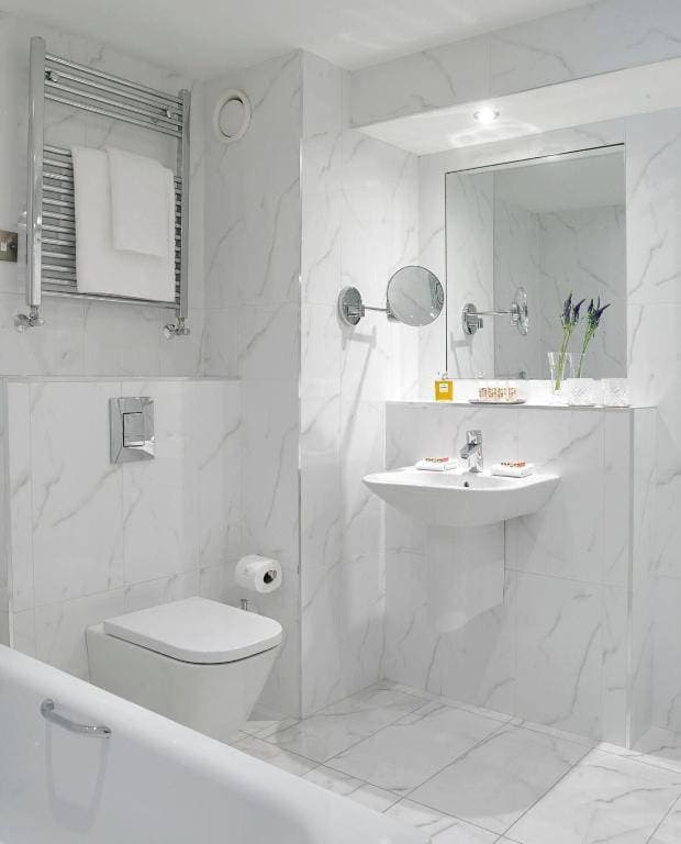 Newpark Hotel 12