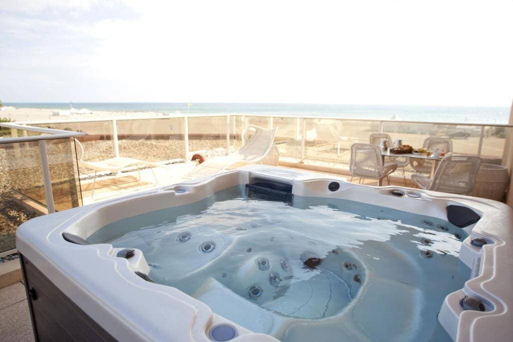 Grand Hôtel Les Flamants Roses Thalasso & Spa 8