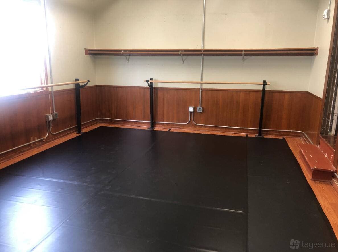 Moving Arts Academy of Dance