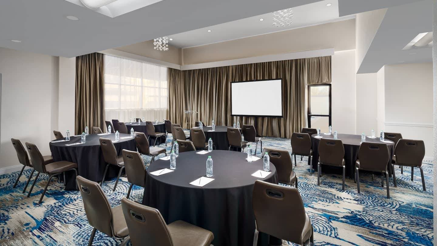 Hilton Charlotte University Place 9
