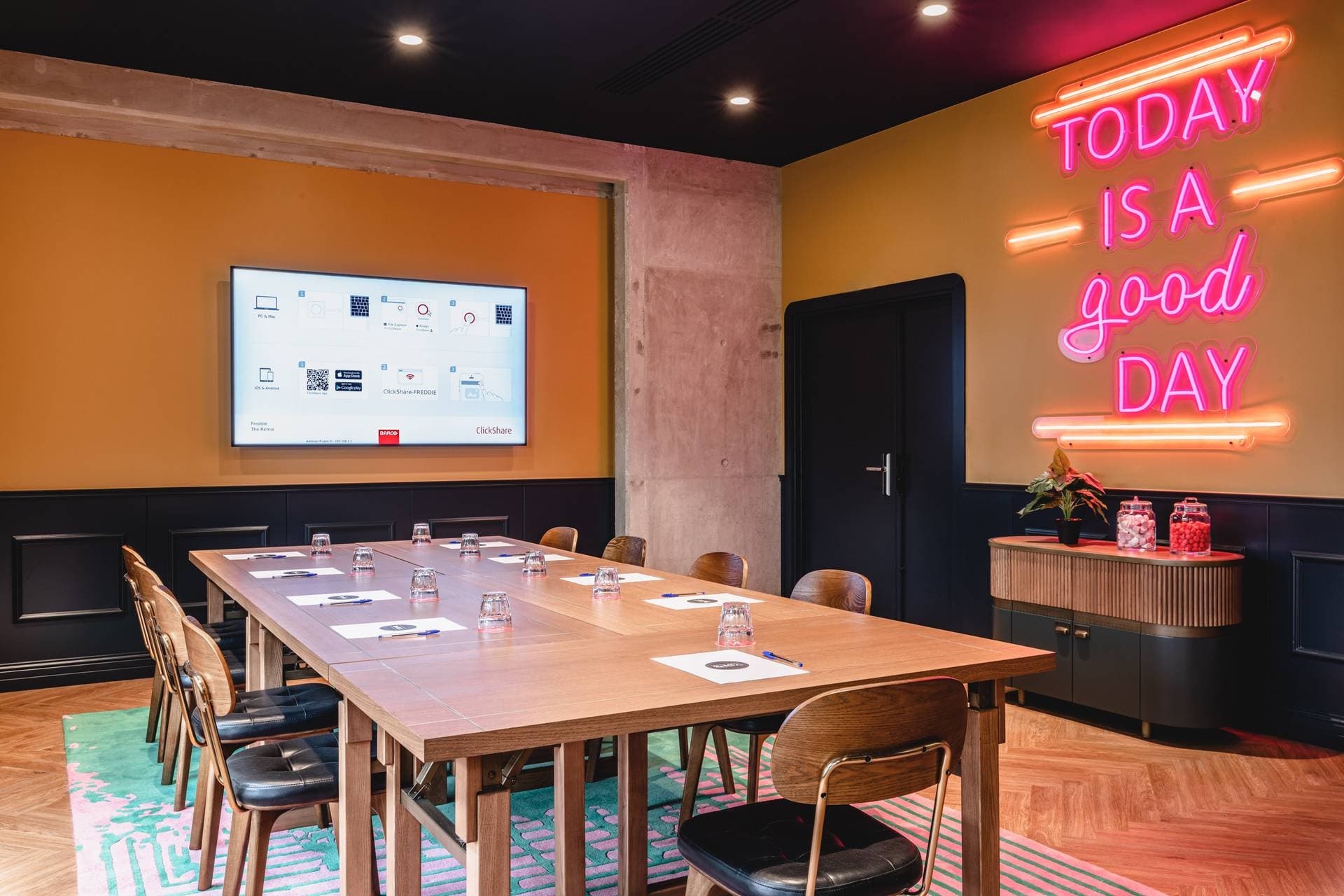 Moxy Paris La Villette 13