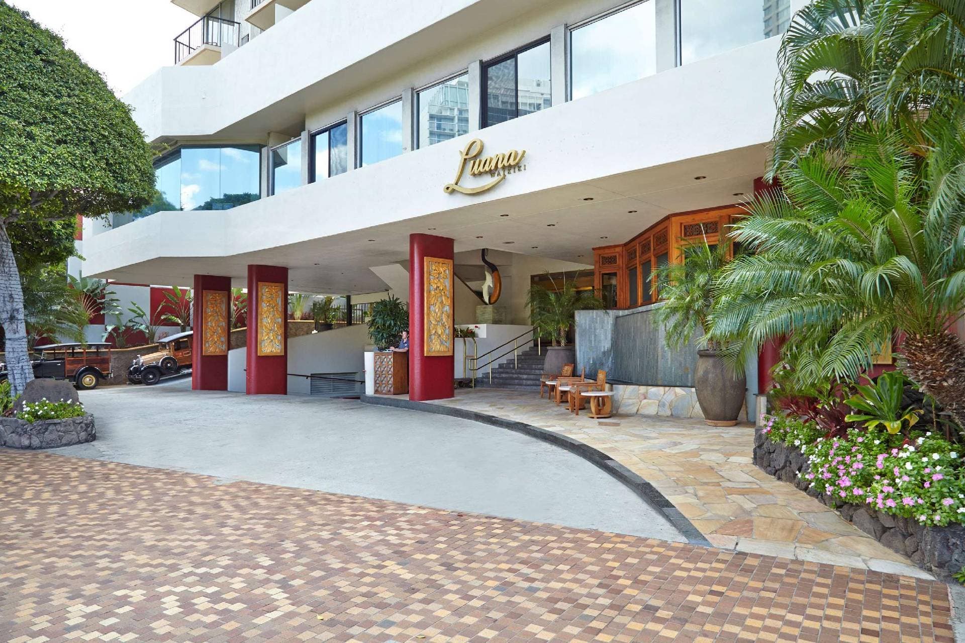 Luana Waikiki Hotel & Suites 2