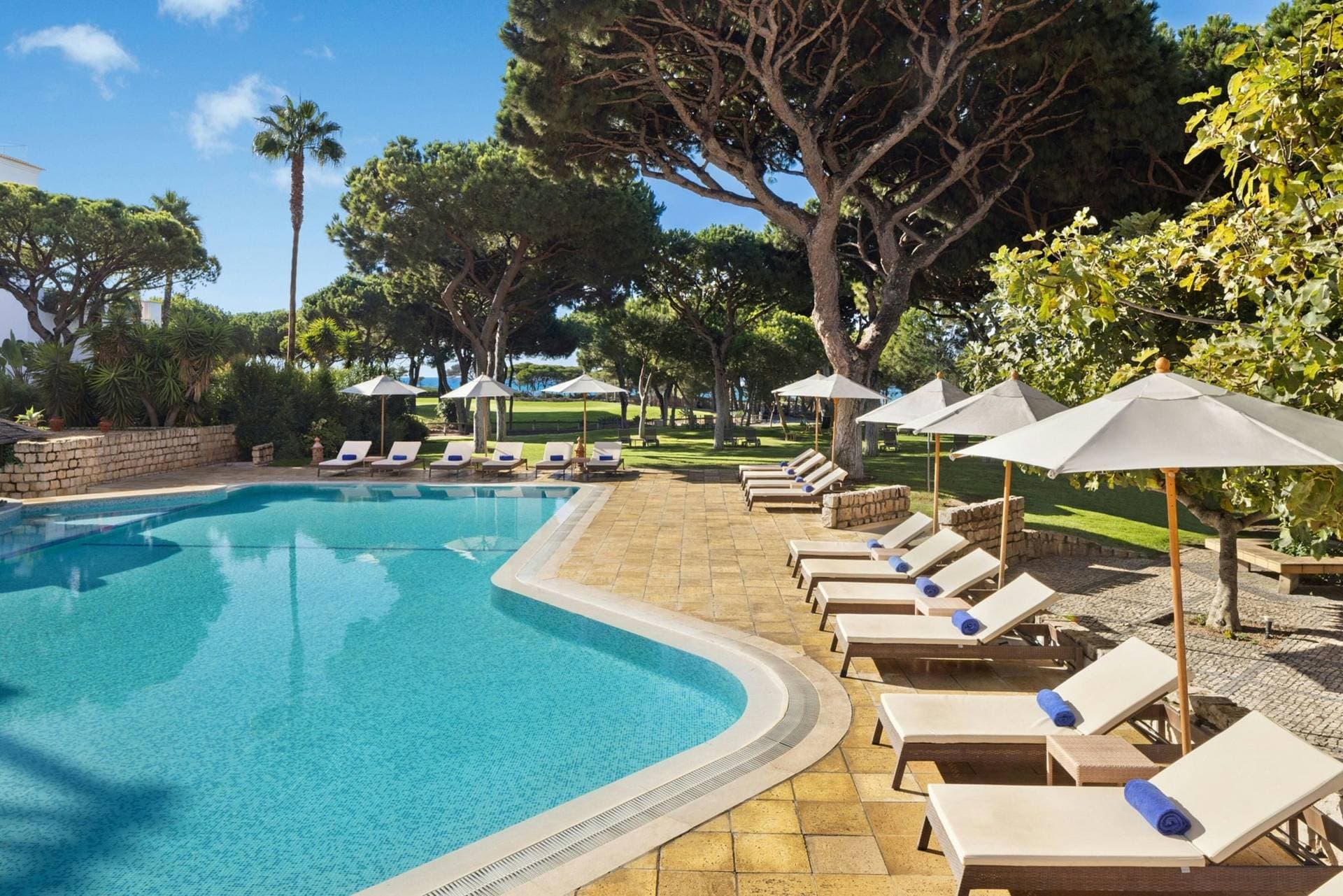 Pine Cliffs Hotel, a Luxury Collection Resort, Algarve 10