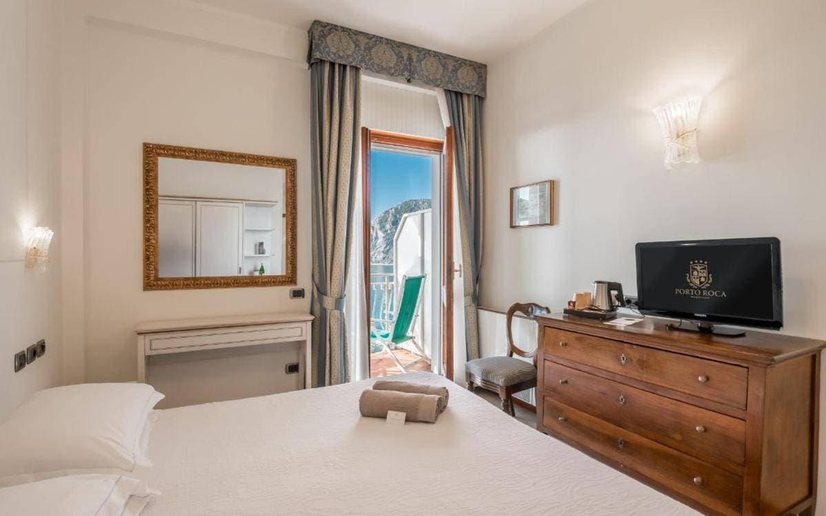 Hotel Porto Roca 19