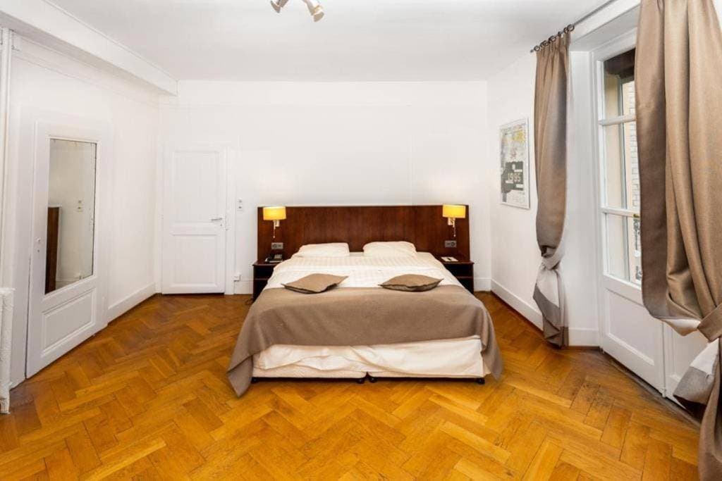 J5 Hotels Helvetie - Montreux 12