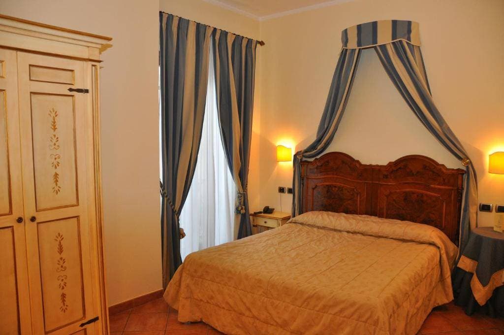 Hotel Urbano V 23