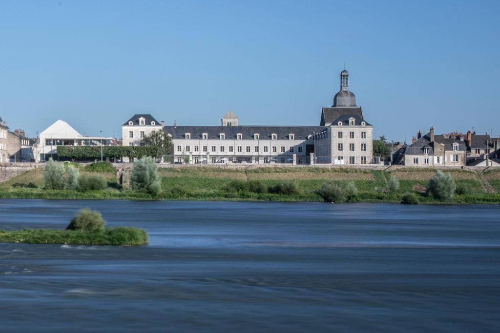 L'Hôtel Fleur de Loire 1