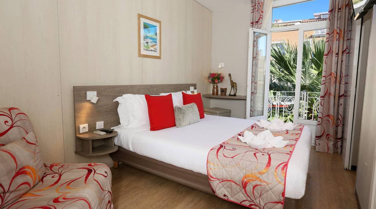 Brit Hotel Le Revest Sainte-Maxime 2