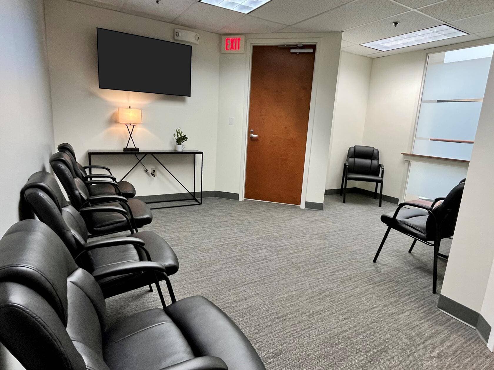 Executive Office Link 7