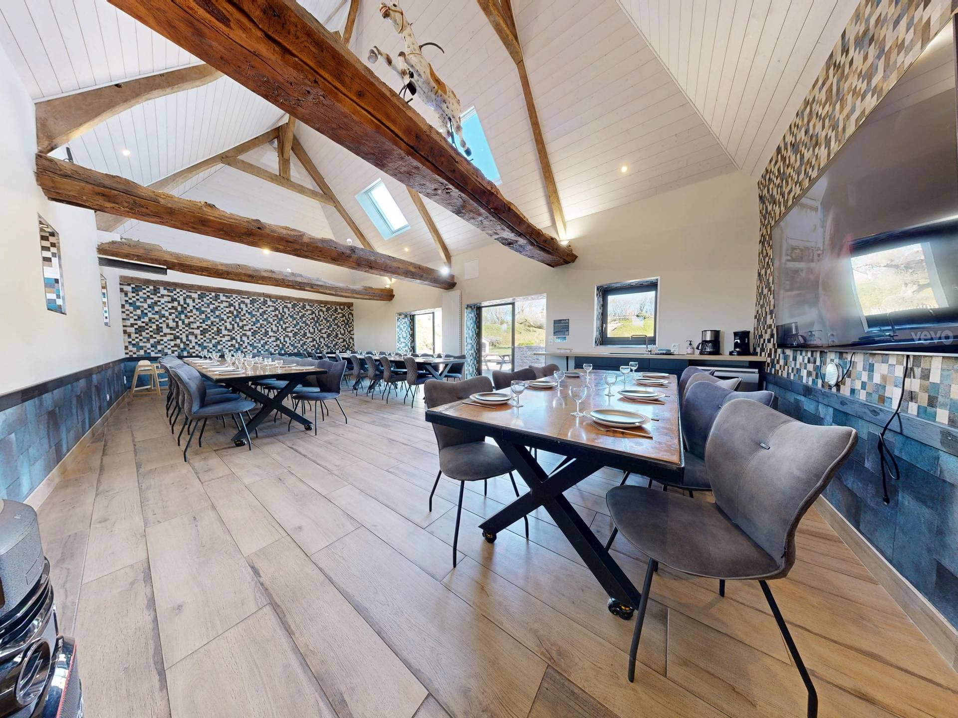 La Clef Decamp - Auberge St Vincent et Diligence 35pers 2 Gîtes : jacuzzi jeux 16