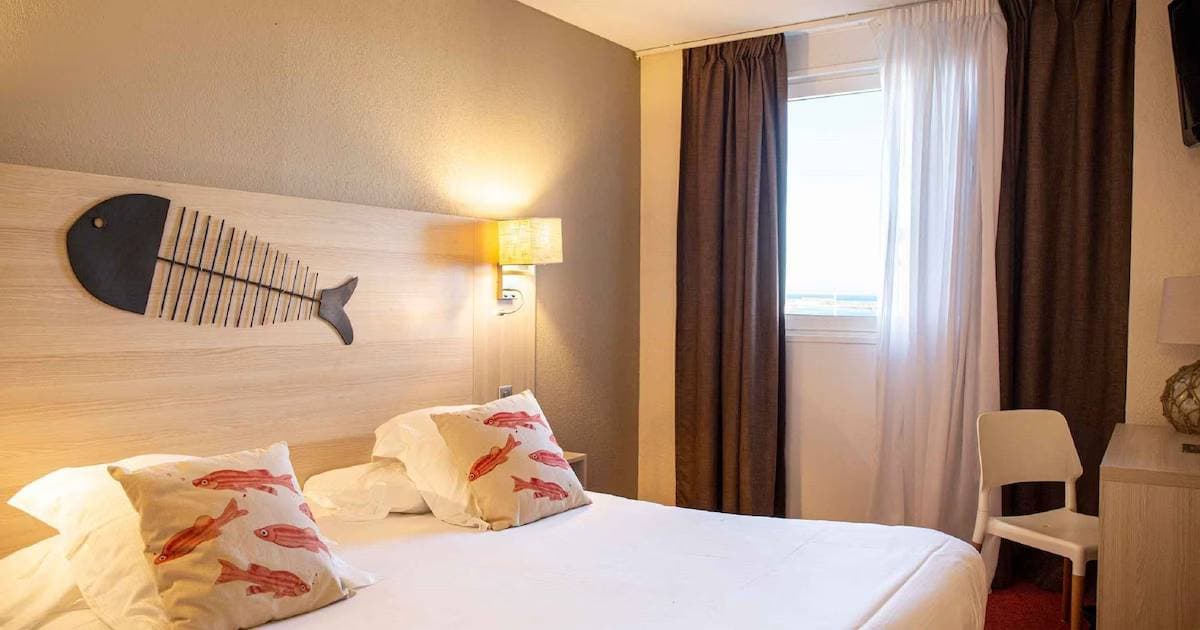 L'Hôtel Port Marine 14