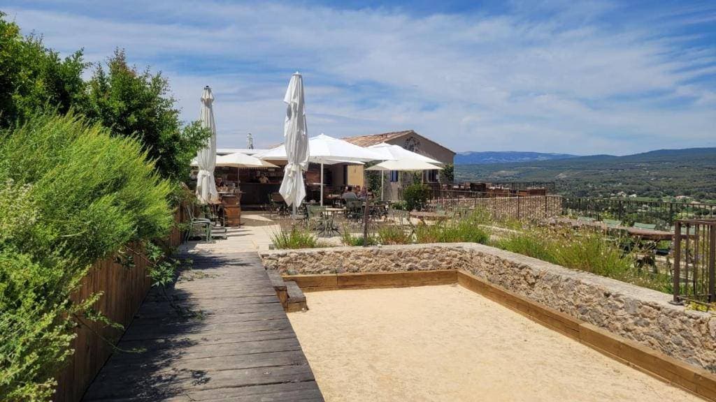 Le Domaine La Font des Pères 8
