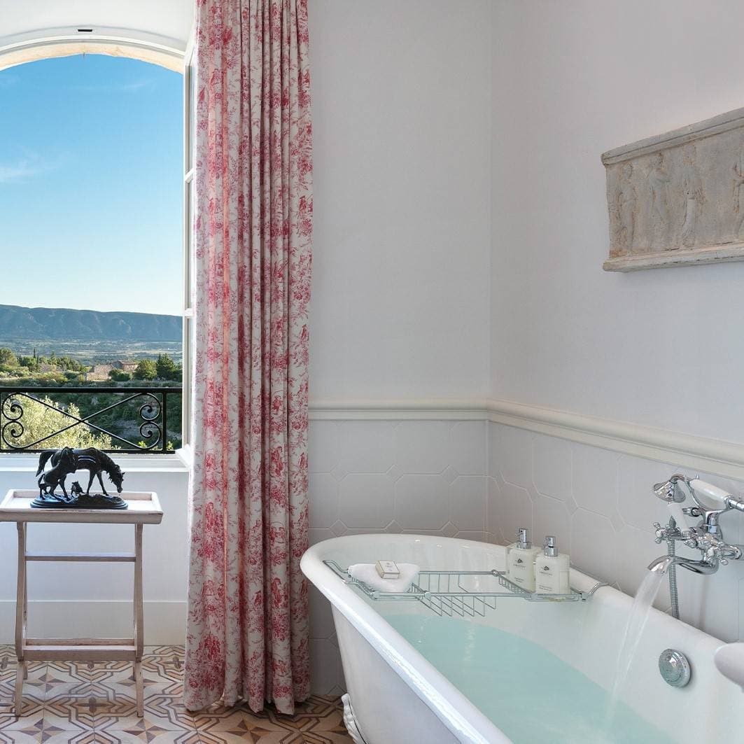 Airelles Gordes, La Bastide 19