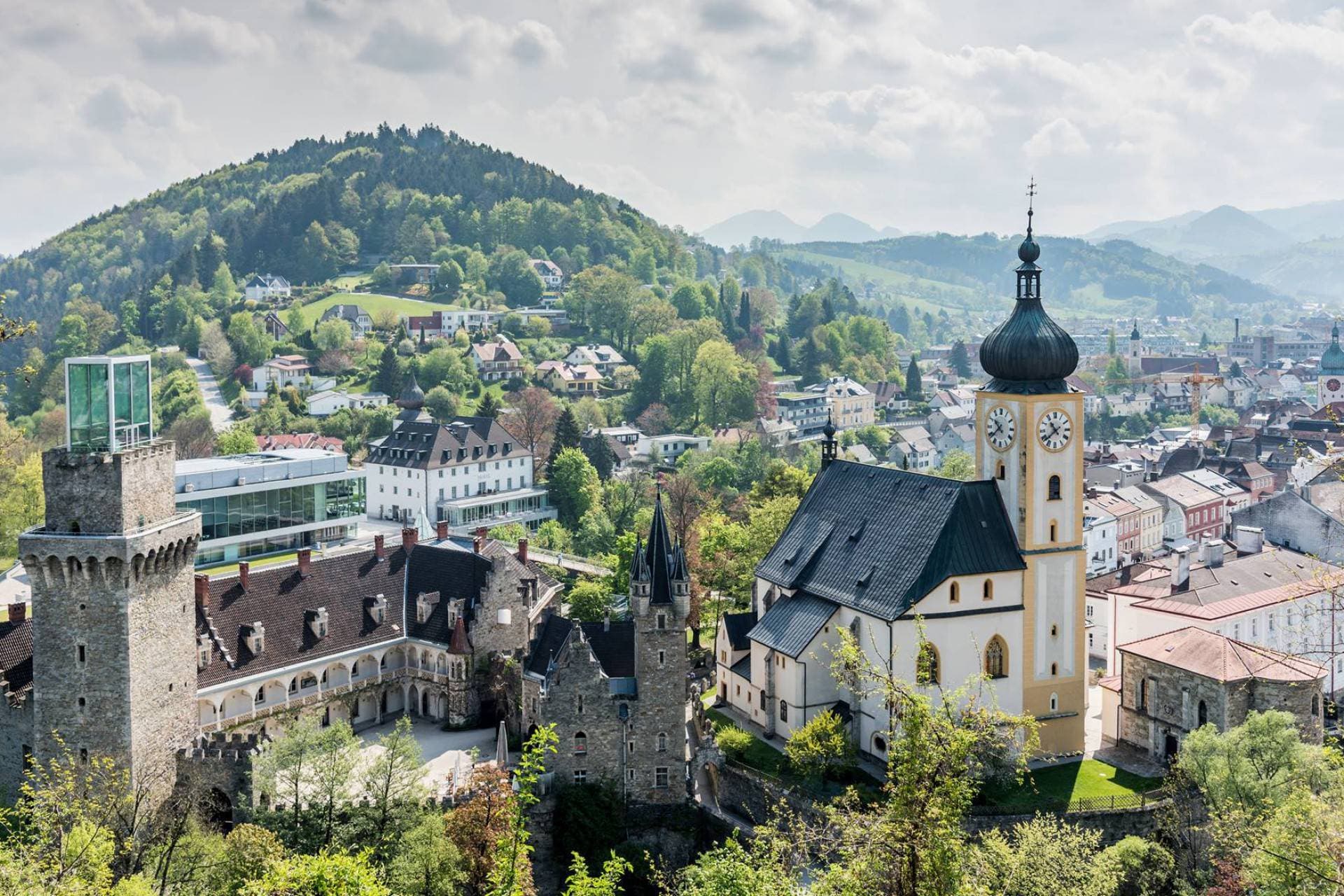 Das Schloss an der Eisenstrasse 2