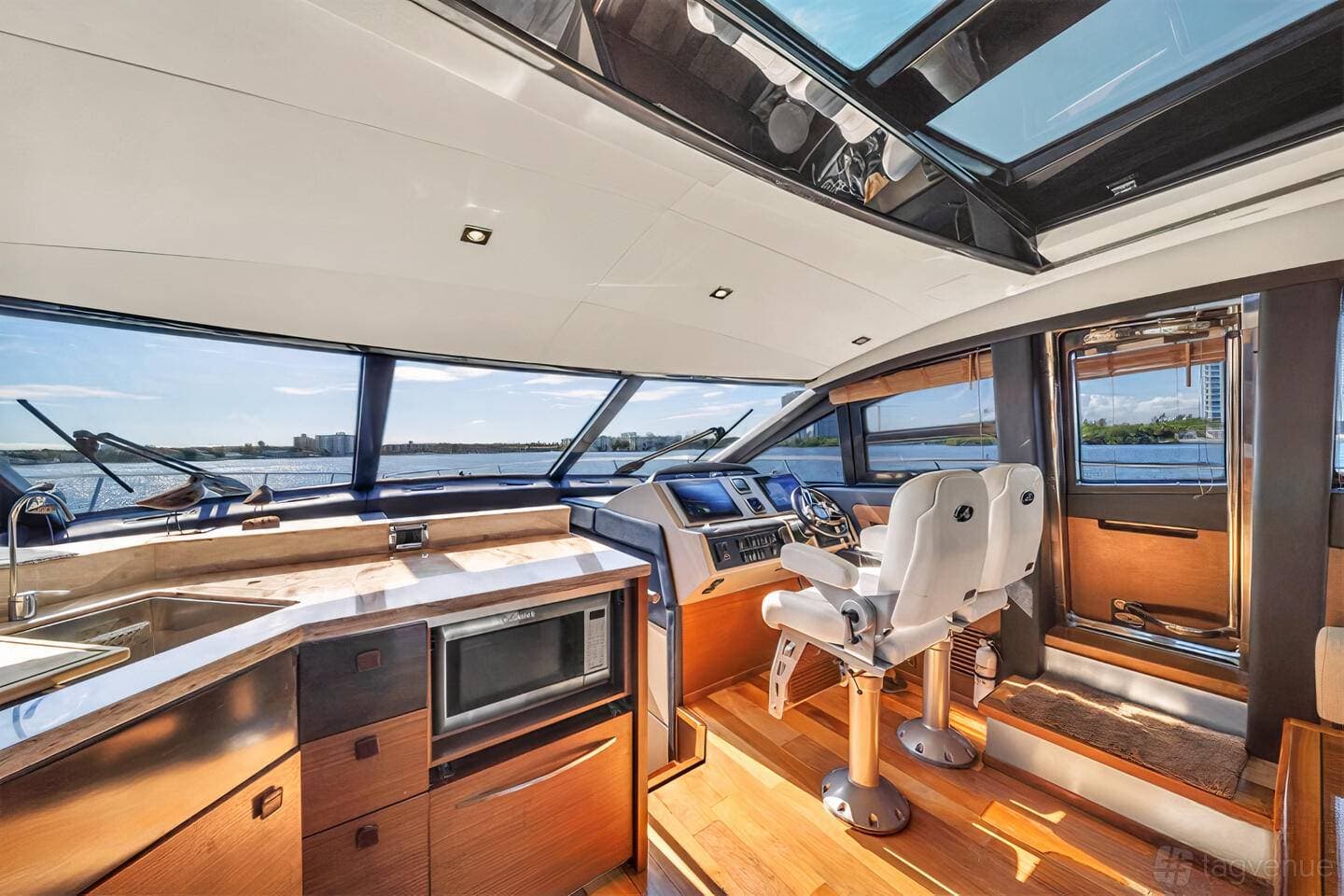 UNIQ Yacht Charters 1