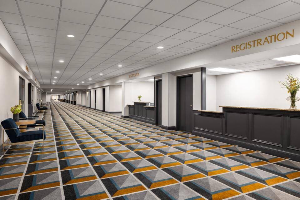 Crowne Plaza Louisville Airport Expo Ctr 33