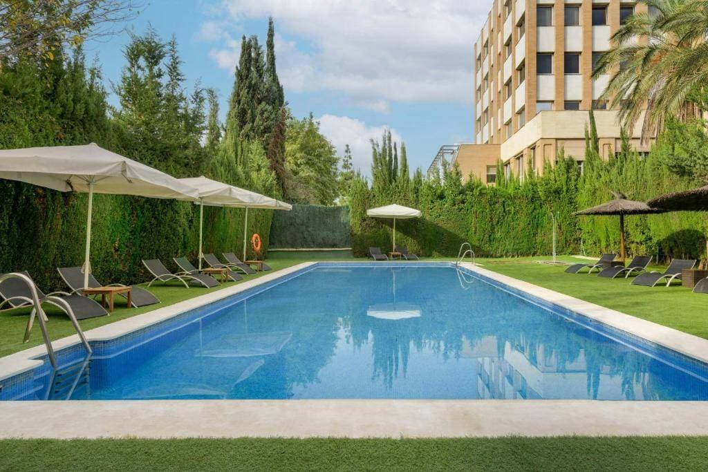 AC Hotel Sevilla Forum 6