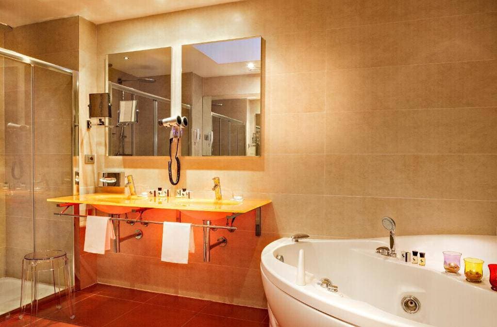 Jazz Hotel 24