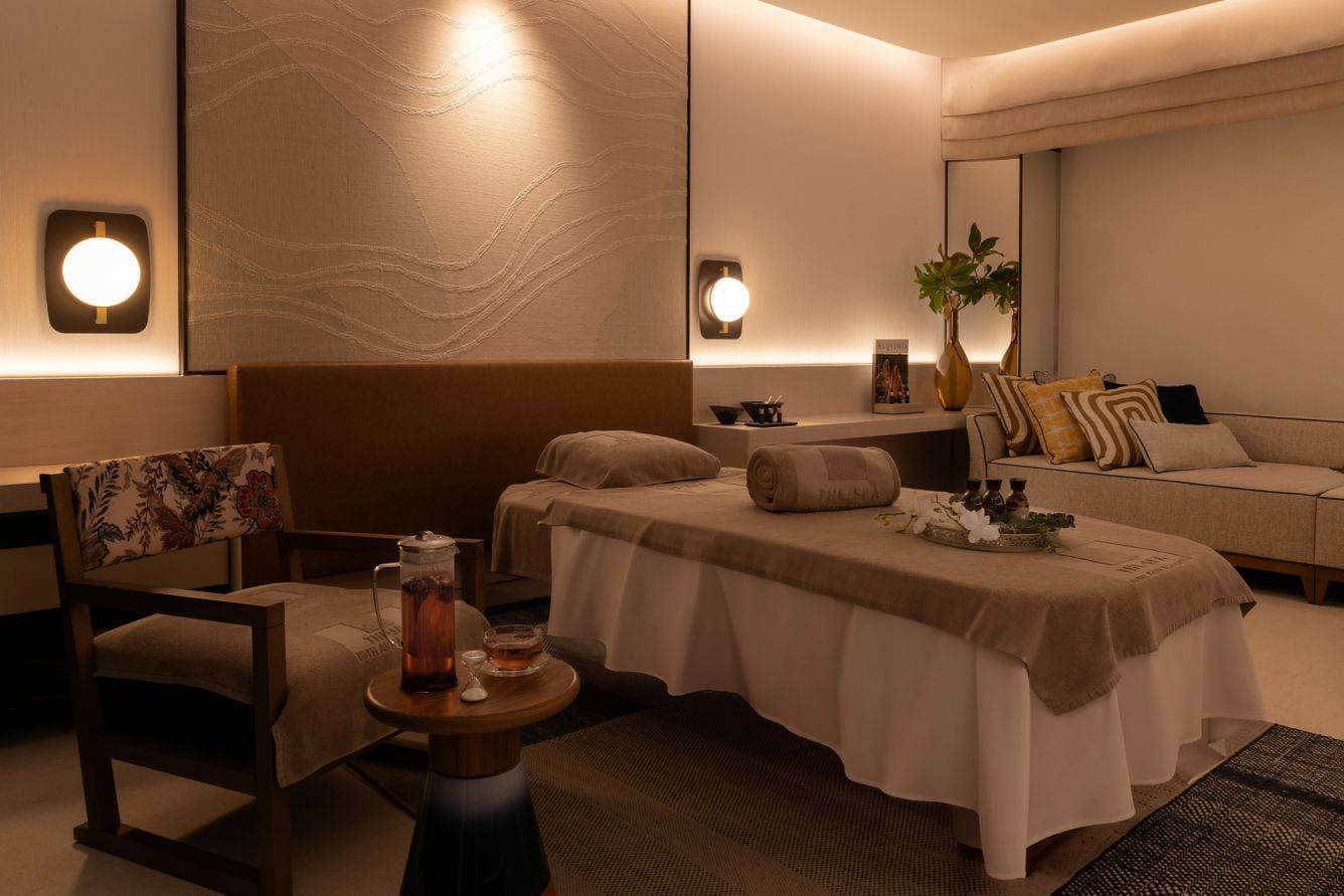 Hotel Arts  35