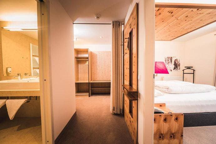 Hotel Enzian - Adults Only 11