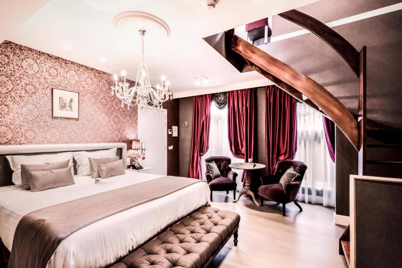 Hotel De Castillion 14