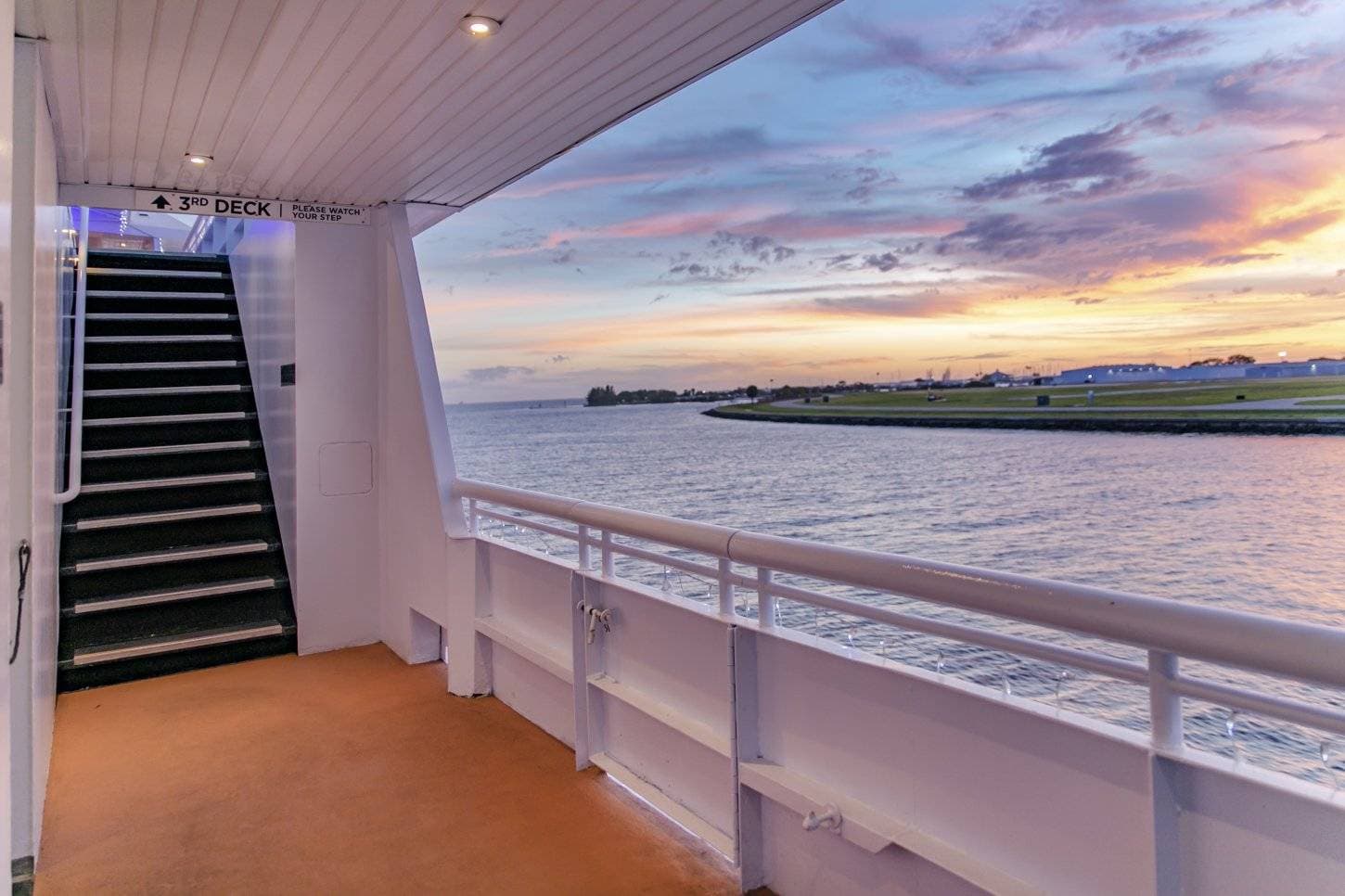 Yacht StarShip 5