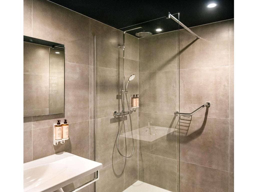 Mercure Antwerp City South 17