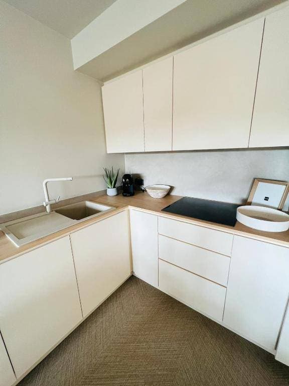 BONK suites 6