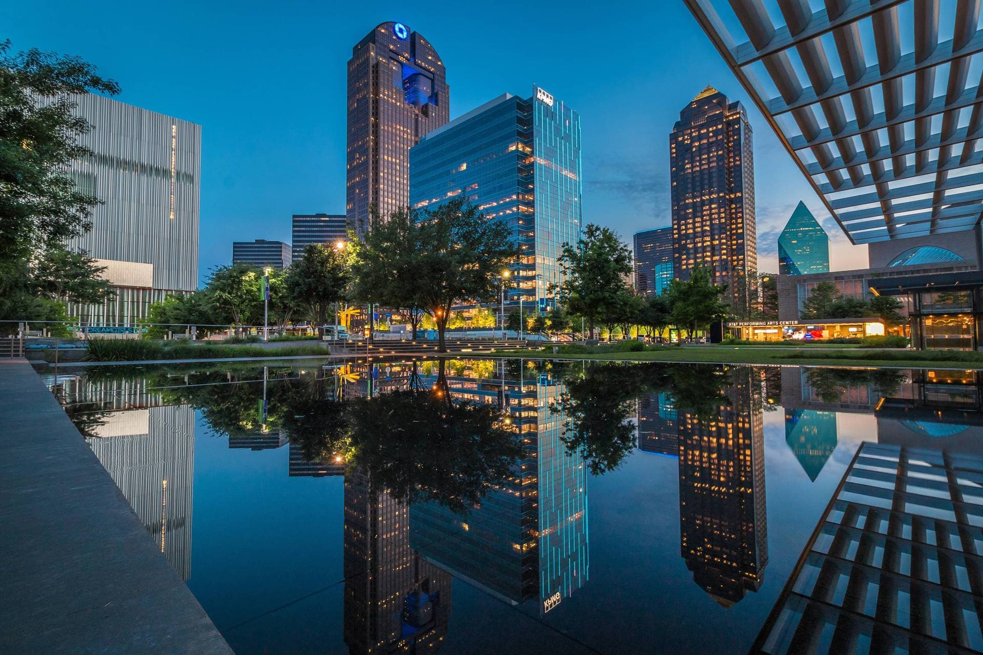 photo de Renaissance Dallas Hotel