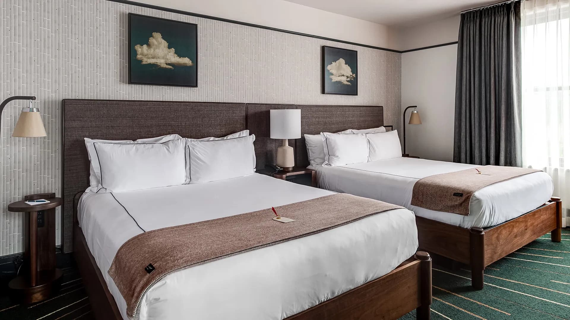The Flat Iron Hotel 13