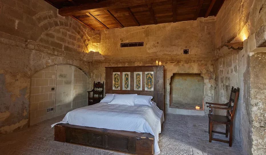 Le Grotte della Civita 14