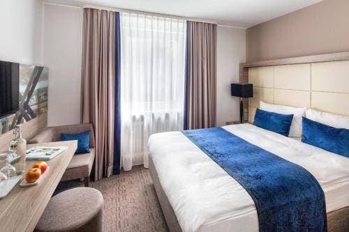 The Alex Hotel 10