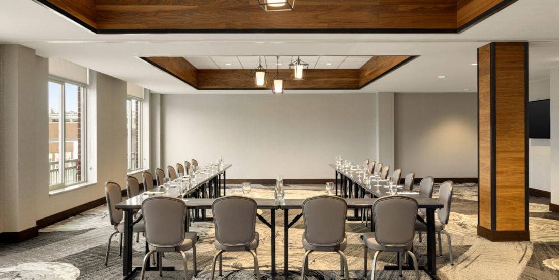 Hotel Indigo Naperville Riverwalk 15