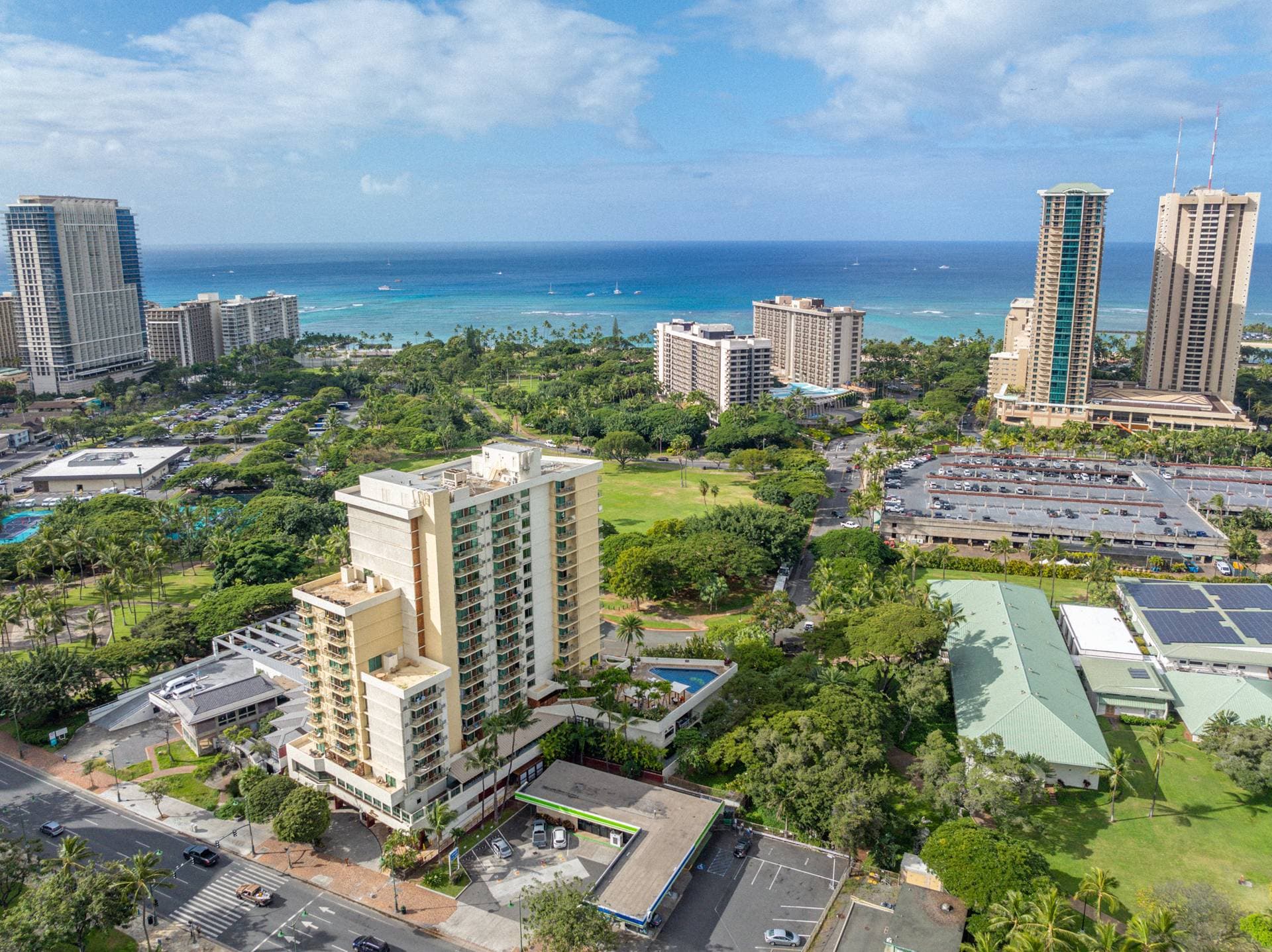 Luana Waikiki Hotel & Suites 1