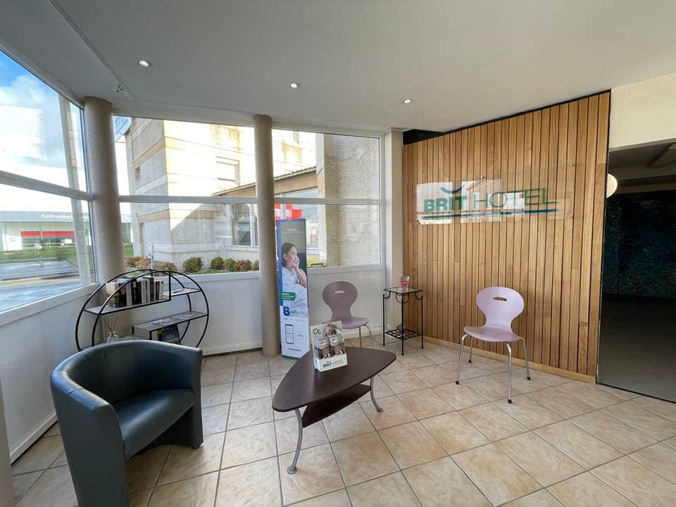 Brit Hotel Essentiel Saint-Quentin 2