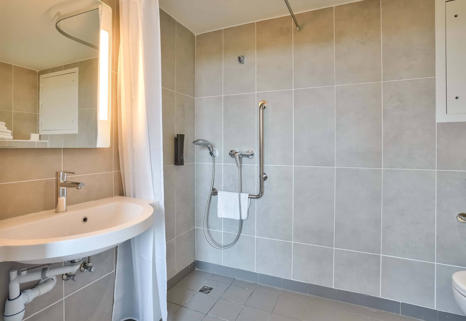 B&B HOTEL Paris Porte d'Orléans 10