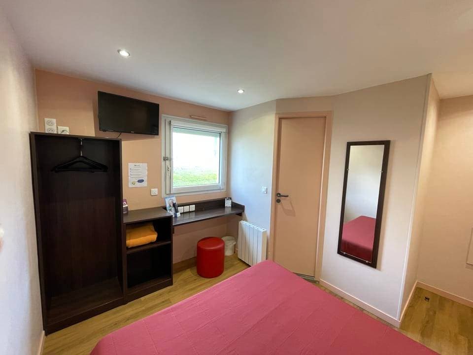 Brit Hotel Essentiel Saint-Quentin 3
