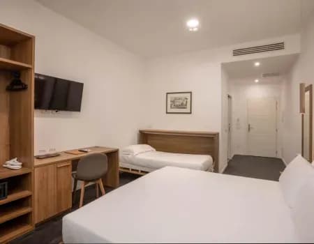 V Hotel 10