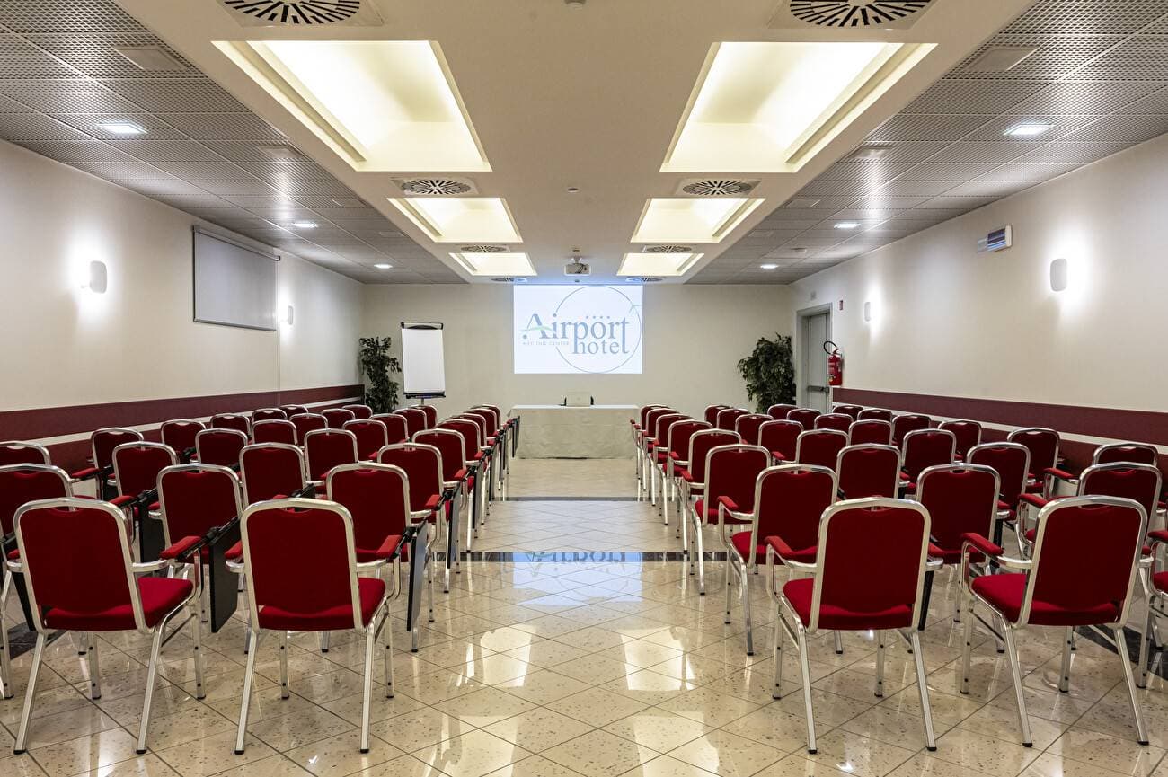 Airport Hotel Meeting Center 20