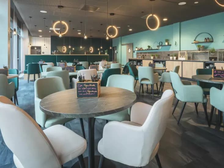 Holiday Inn - the niu, Cure Erlangen 5