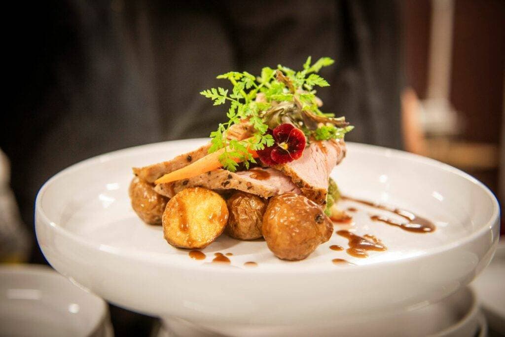 SCHWARZ HIRSCH | Finest Catering Wien 8